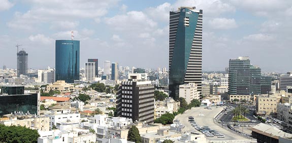 מגדלי משרדים בתל אביב / צלם: איל יצהר